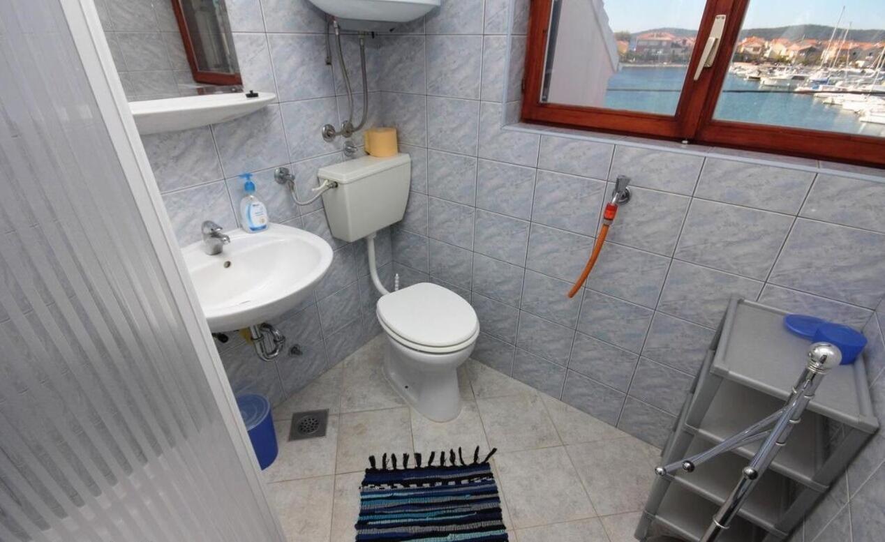 Apartments Ana ビビニェ エクステリア 写真