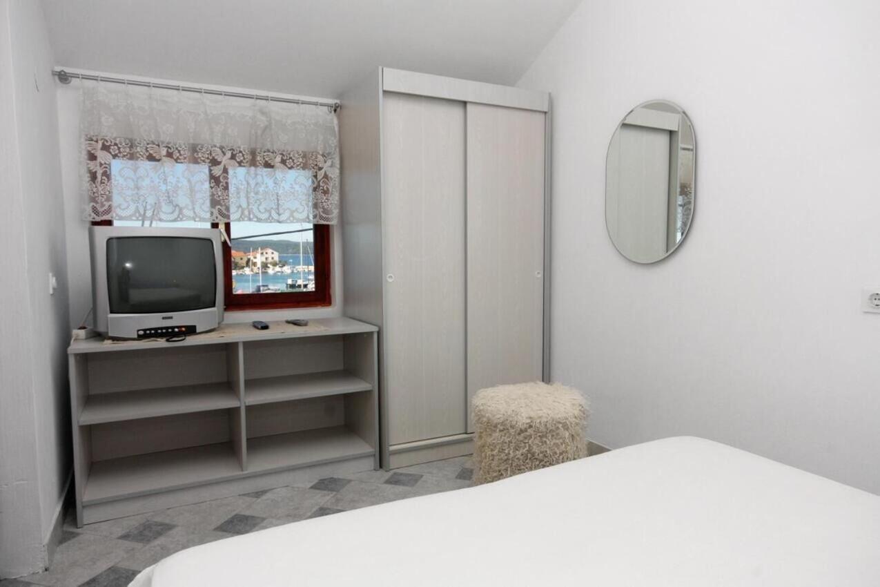 Apartments Ana ビビニェ エクステリア 写真