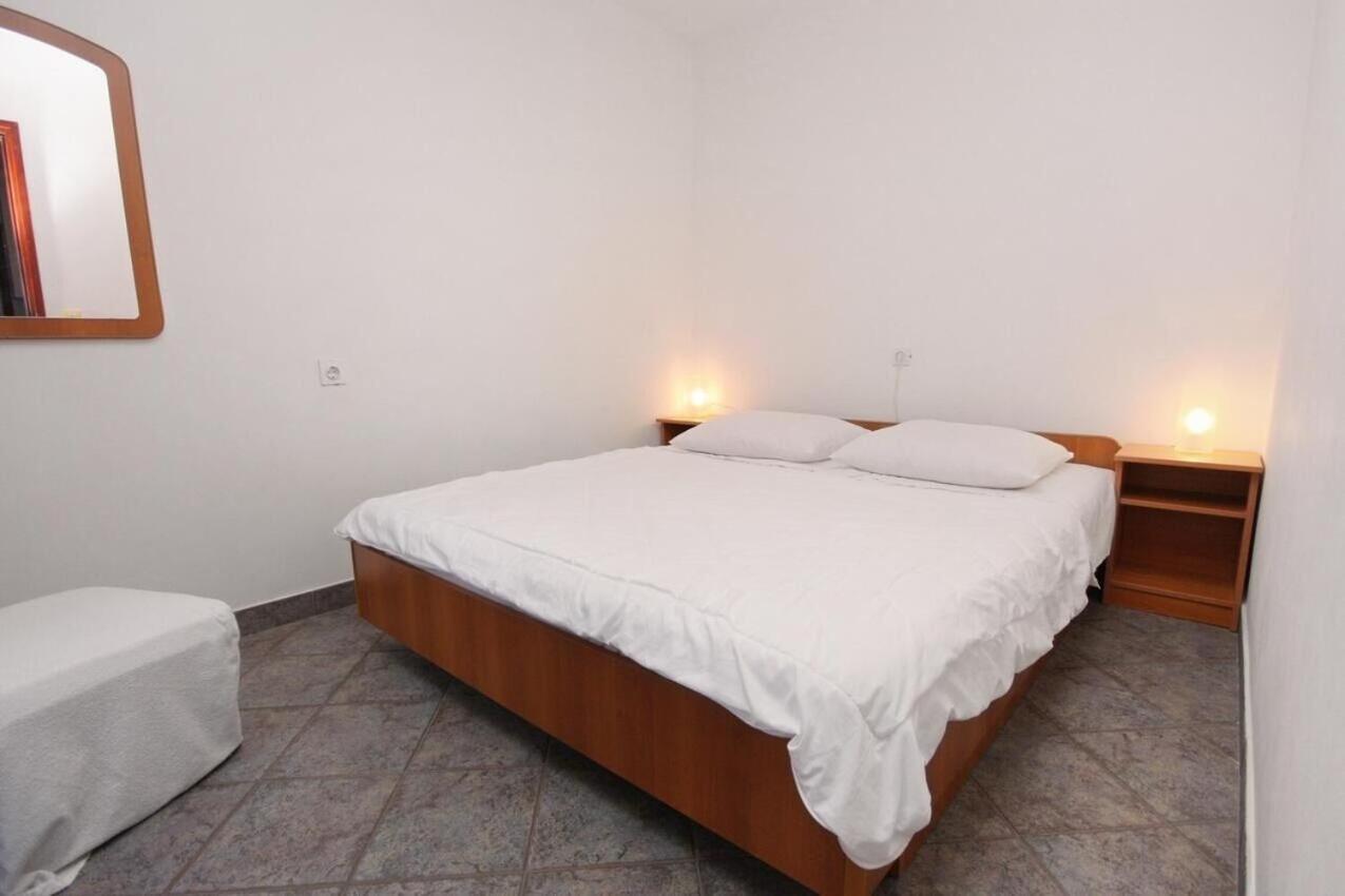Apartments Ana ビビニェ エクステリア 写真