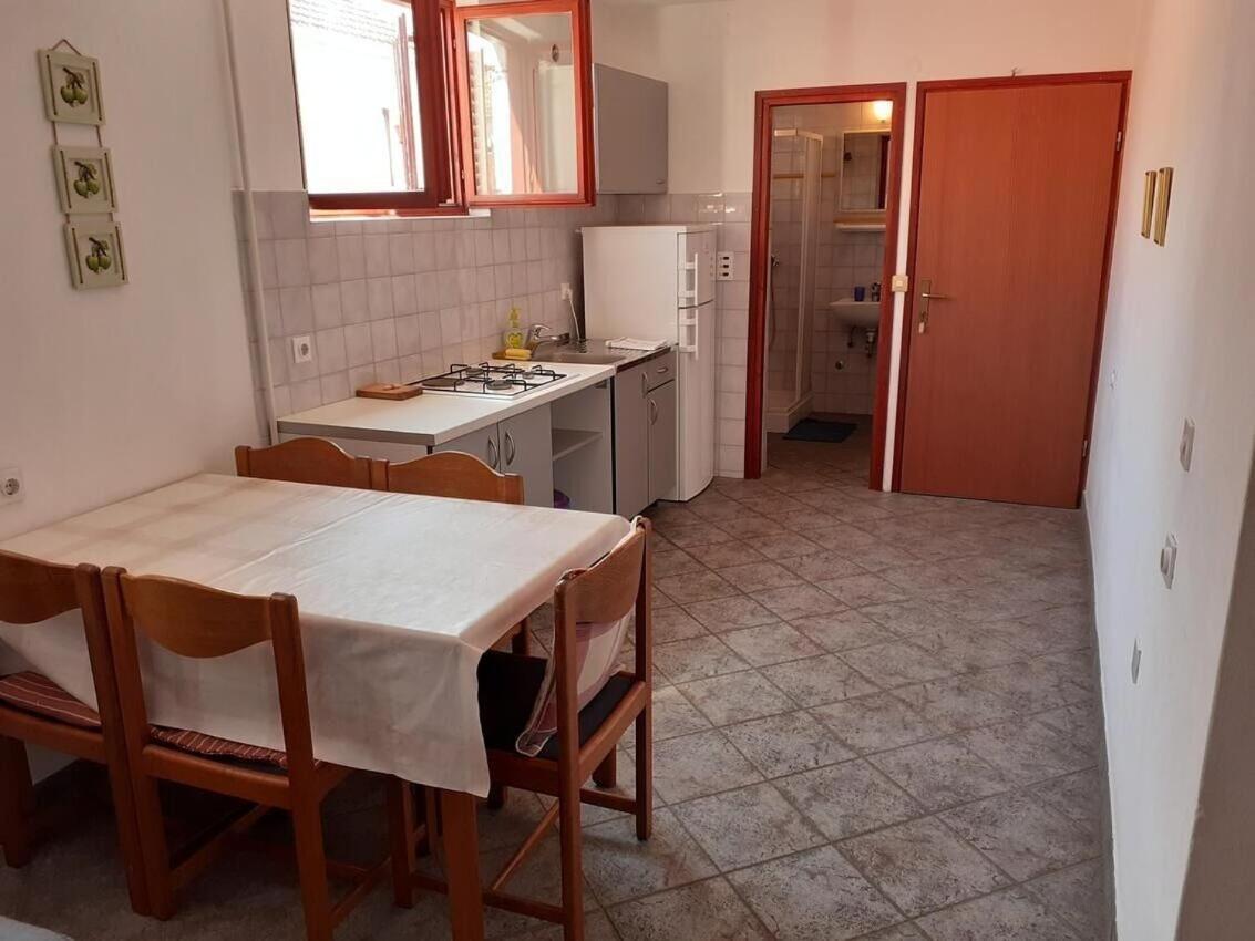 Apartments Ana ビビニェ エクステリア 写真