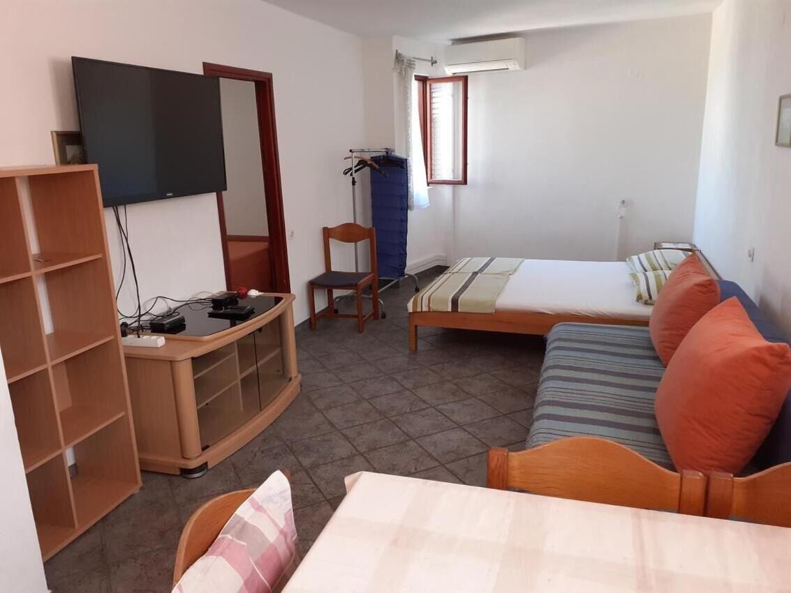 Apartments Ana ビビニェ エクステリア 写真